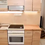 Lorabel Apartmanhaz * Heviz