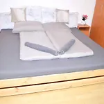 Lorabel Apartmanhaz *