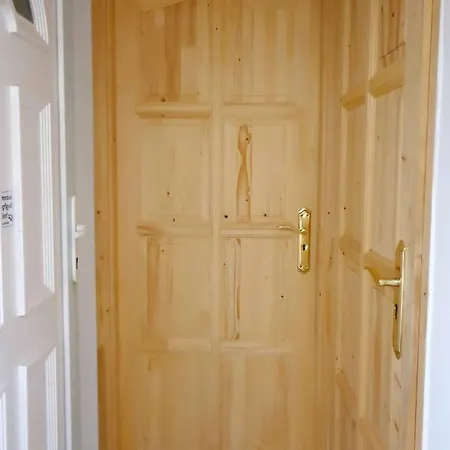 Appartement Lorabel Apartmanhaz *