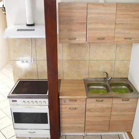 Appartement Lorabel Apartmanhaz