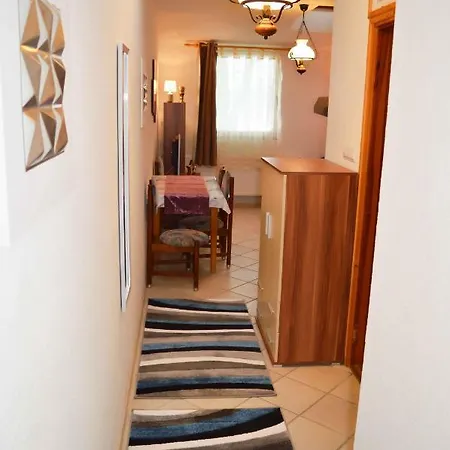Apartment Lorabel Apartmanhaz Heviz