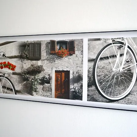 Appartement Lorabel Apartmanhaz *