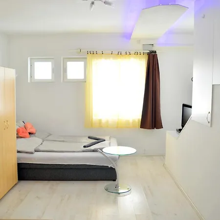 Lorabel Apartmanhaz Appartement *