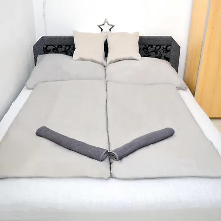 Lorabel Apartmanhaz Héviz