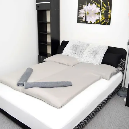 Lorabel Apartmanhaz Appartement *