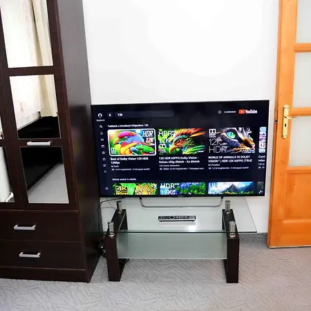 Lorabel Apartmanhaz Διαμέρισμα