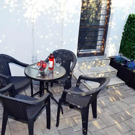 Apartment Lorabel Apartmanhaz