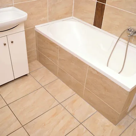 Lorabel Apartmanhaz Apartment Heviz