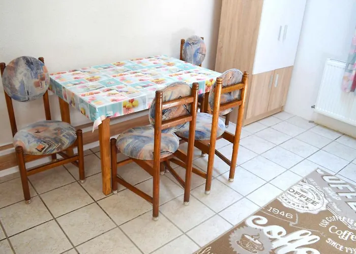 Lorabel Apartmanhaz Διαμέρισμα *