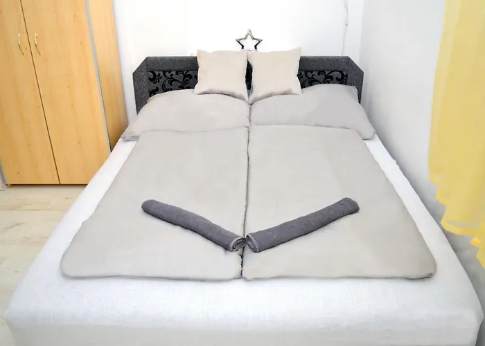 Lorabel Apartmanhaz * Heviz