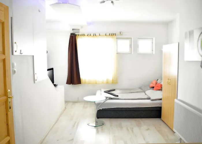 Lorabel Apartmanhaz דירה Hévíz