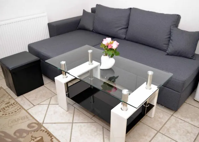 Lorabel Apartmanhaz Διαμέρισμα Hévíz