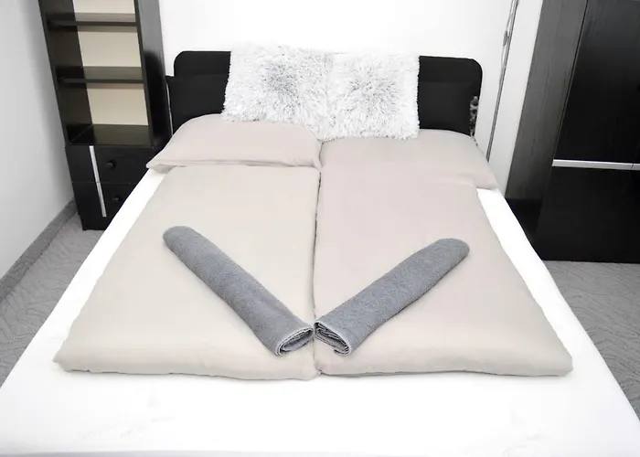 Lorabel Apartmanhaz דירה